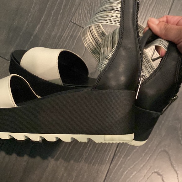 Sorel Cameron ankle strap shoes - Picture 5 of 10